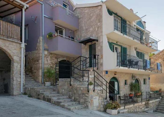 Nyaraló Puharici Makarska