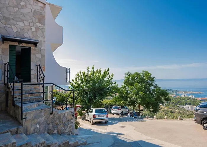 Puharici Nyaraló Makarska